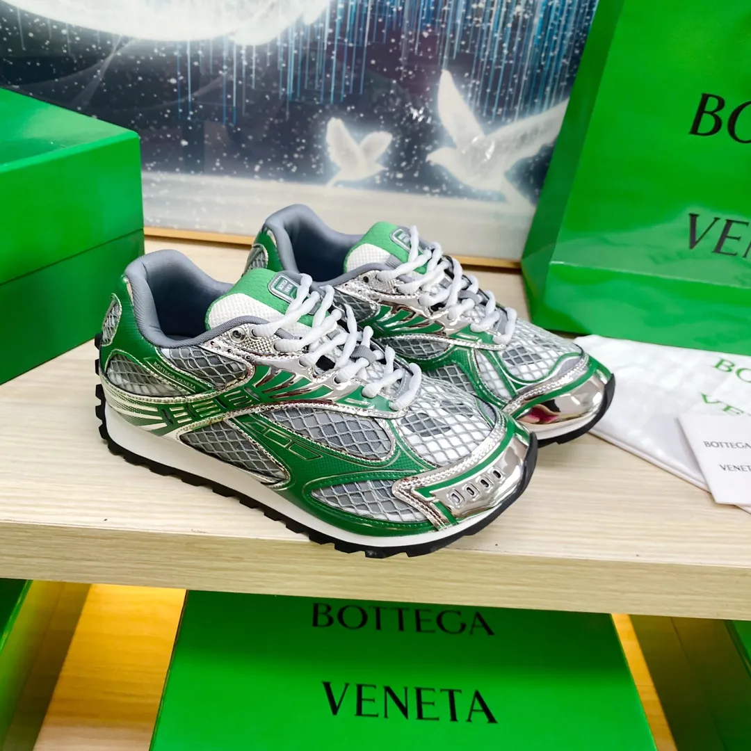 ✨Ex-factory price p560 High-end version Original 1:1 couple model ✨Ex-factory price p560 men's model plus 10🔥New model on the shelves🔥BV Orbit sneakers Wang Yibo's same style couple's Dad Runner sneakers, made of lightweight technical mesh fabric. Features a geometric patterned rubber outsole. The outsole is made of color matching T✨factory price pU outsole Size: women's shoes 35-40